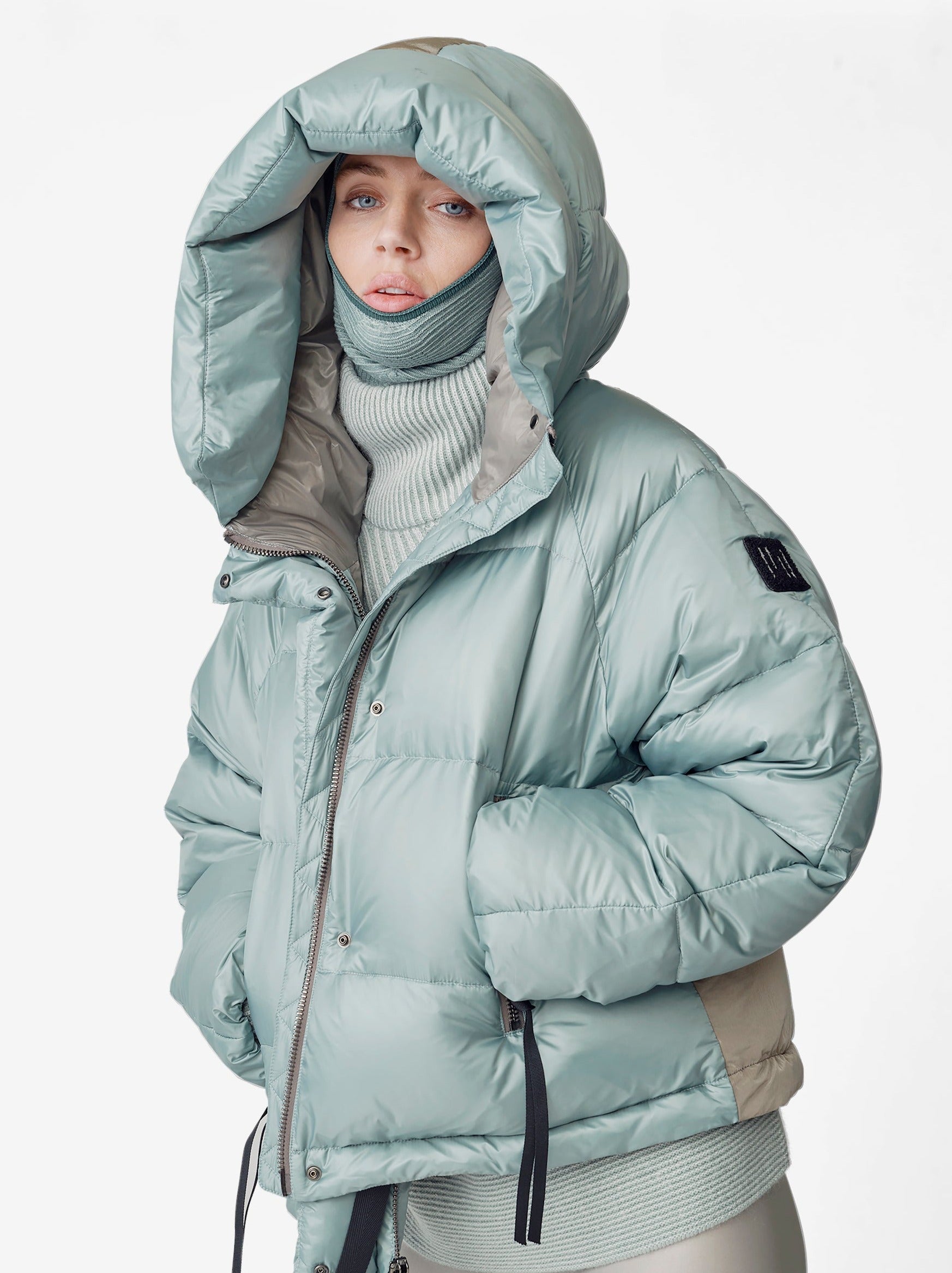 Woman SHORT DOWN PUFFER Slate Gray – Holden Outerwear