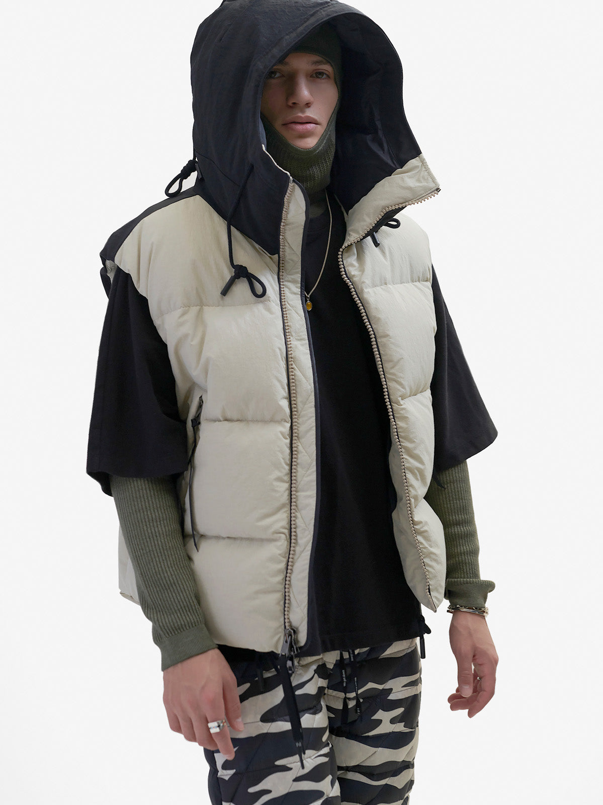 Man HOODED DOWN VEST - Canvas - hood up