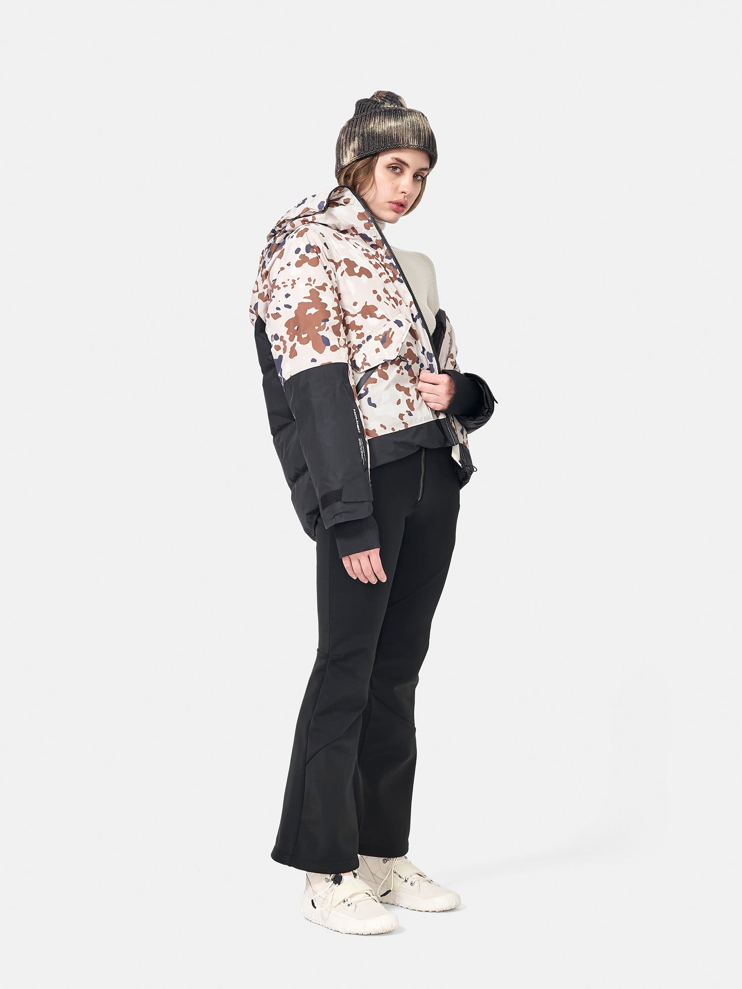 Woman Cropped Down Alpine Jacket - Leopard Camo