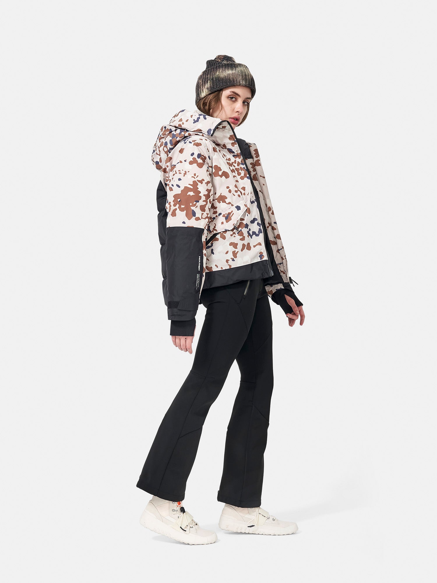 Woman Cropped Down Alpine Jacket - Leopard Camo