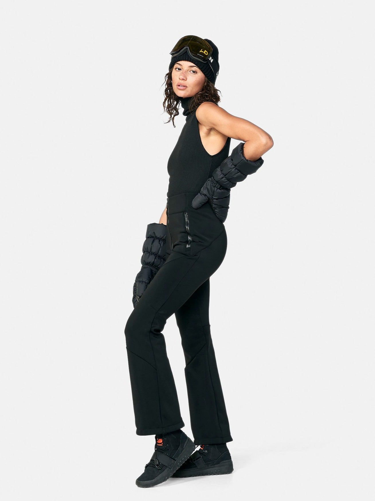 Woman High Waisted Softshell Pant - Black - left side